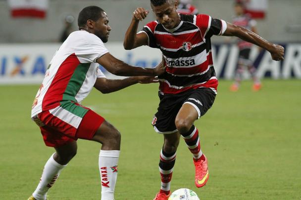 Com trs gols no primeiro tempo, Tricolor superou equipe mineira na Arena Pernambuco