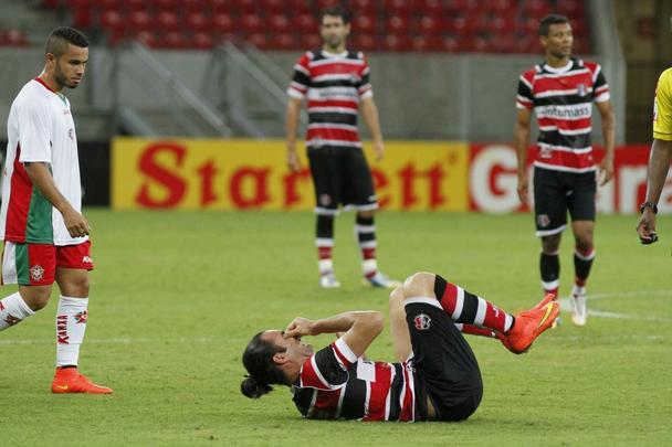 Com trs gols no primeiro tempo, Tricolor superou equipe mineira na Arena Pernambuco