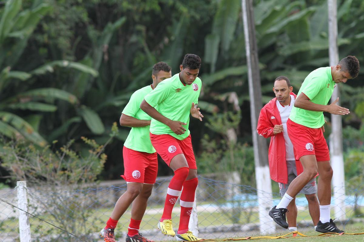 Dado Cavalcanti comandou ltima movimentao antes de pegar o Coelho na Arena Pernambuco