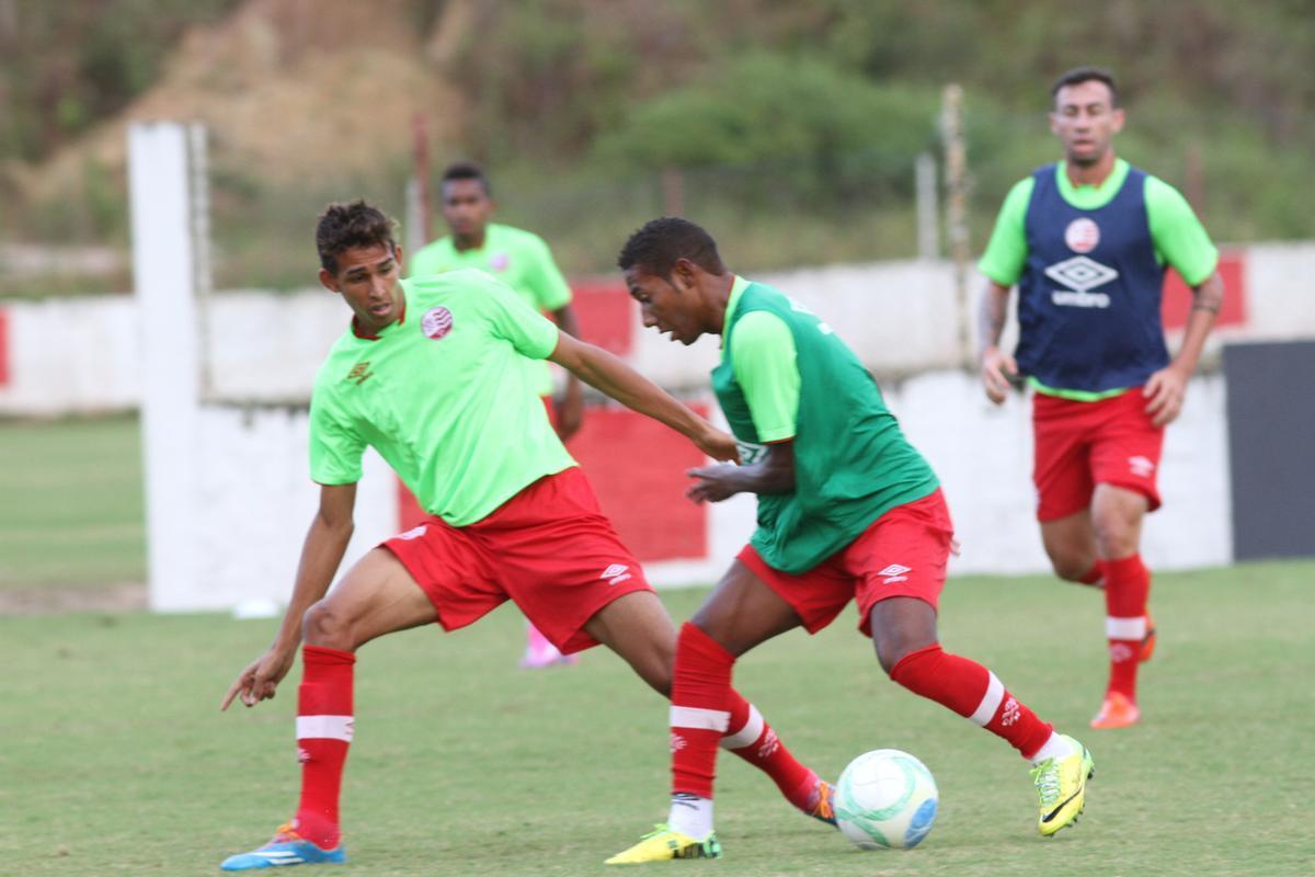 Dado Cavalcanti comandou ltima movimentao antes de pegar o Coelho na Arena Pernambuco