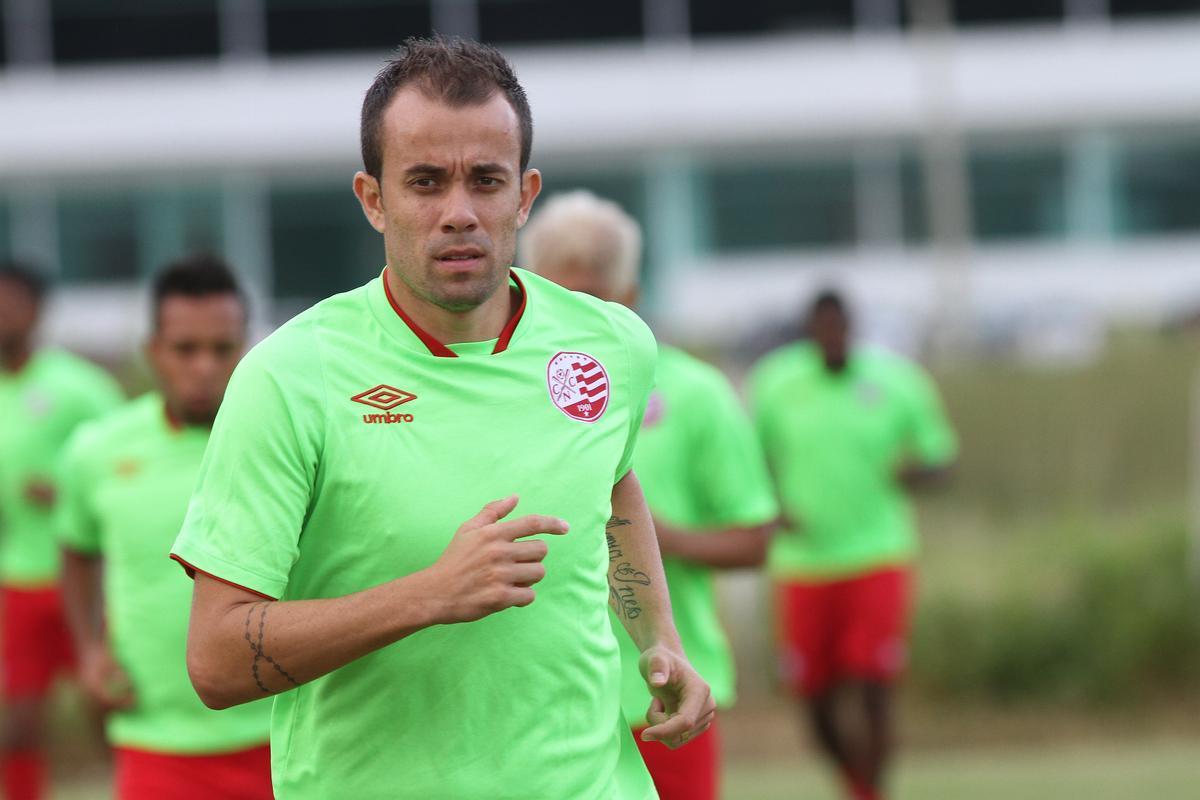 Dado Cavalcanti comandou ltima movimentao antes de pegar o Coelho na Arena Pernambuco