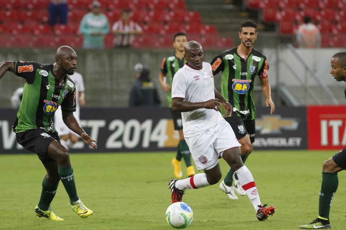 Timbu decepcionou ao ser surpreendido pelo Coelho, do tcnico Givanildo Oliveira, na Arena Pernambuco. Os gols da partida foram marcados por Gilson (dois), Renan Oliveira e Obina; Renato Chaves descontou para os donos da casa