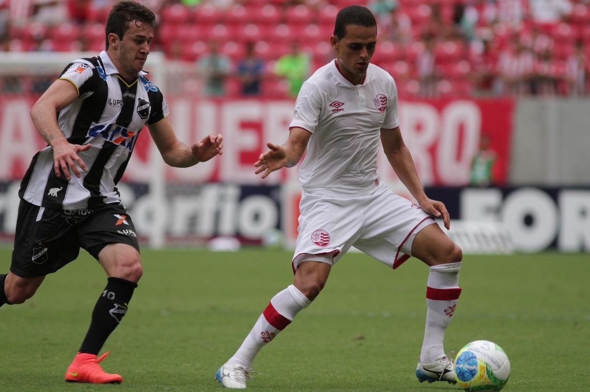 Jogando na Arena Pernambuco, o Timbu caminhava para um empate diante dos natalenses, at que o placar foi definido aos 40 minutos do segundo tempo. Os gols da partida foram marcados por Sass (dois), a favor do Timbu, e Rodrigo Silva, que descontou para os visitantes.