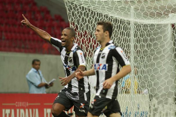 Jogando na Arena Pernambuco, o Timbu caminhava para um empate diante dos natalenses, at que o placar foi definido aos 40 minutos do segundo tempo. Os gols da partida foram marcados por Sass (dois), a favor do Timbu, e Rodrigo Silva, que descontou para os visitantes.