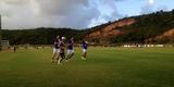 Para poupar o gramado do Arruda, sem um campo para treinar, o Santa Cruz recorreu ao CT Wilson Campos, do Nutico. Trabalho de recuperao dos jogadores corais na tarde desta segunda-feira foi feito em terreno alvirrubro