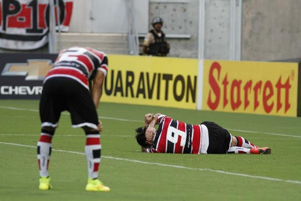 Santa Cruz recebeu o Vasco na Arena Pernambuco em partida vlida pela 30 rodada da Srie B.