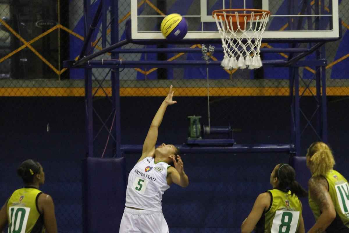 Nesta quinta-feira, no Sesc Santo Amaro, Gattei iniciou oficialmente sua carreira como treinadora