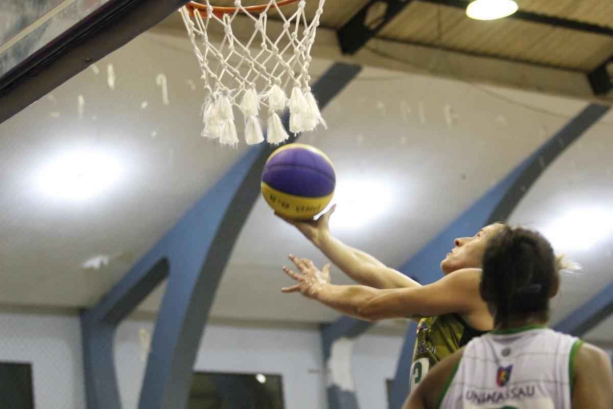 Nesta quinta-feira, no Sesc Santo Amaro, Gattei iniciou oficialmente sua carreira como treinadora