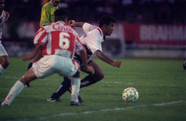 O segundo duelo entre Náutico e Santa Cruz na Segundona de 1996 foi em 8 de setembro. No Arruda, Douglas abriu o marcador para o Náutico, aos 40 do 1º tempo. Autor dos dois gols do Santa no primeiro jogo, Maurício empatou a partida aos 45 do 2º tempo.