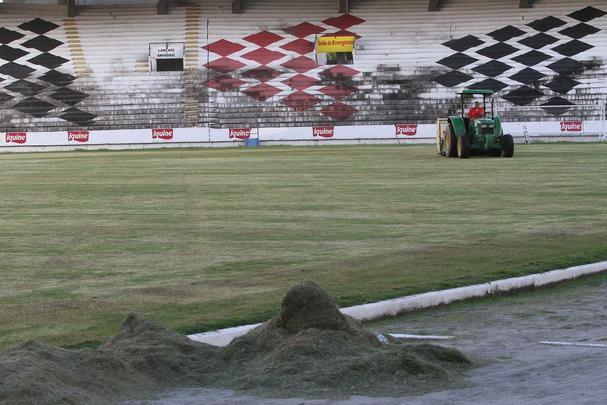 Gramado do Arruda passa por reforma para encarar a temporada 2015