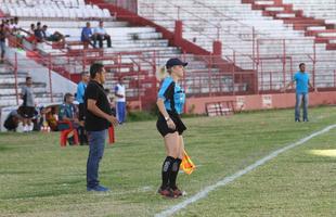 Fernanda Colombo tem atuao segura na partida durante jogo entre Amrica x Serra Talhada, no Campeonato Pernambucano
