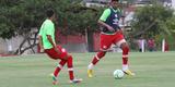 Jogadores do Nutico em treino na pr-temporada no CT do clube recebem reforo do zagueiro Leandro Euzbio