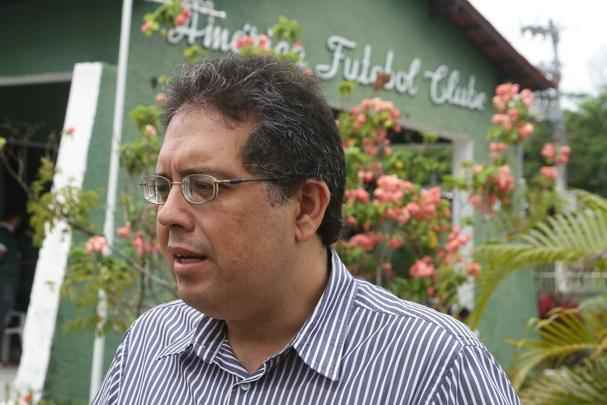 'Recorremos mais uma vez da deciso e tambm vamos entrar com uma ao no Conselho Nacional de Justia relatando esses erros. Quem arrematou a sede nunca vai poder registrar o imvel em seu nome', alega o mandatrio alviverde.