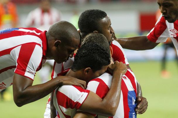 Timbu jogou sua terceira partida pelo Estadual e saiu na frente do Serra Talhada no primeiro tempo com um gol de Renato
