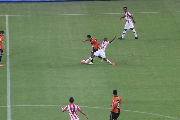 Timbu jogou sua terceira partida pelo Estadual e saiu na frente do Serra Talhada no primeiro tempo com um gol de Renato