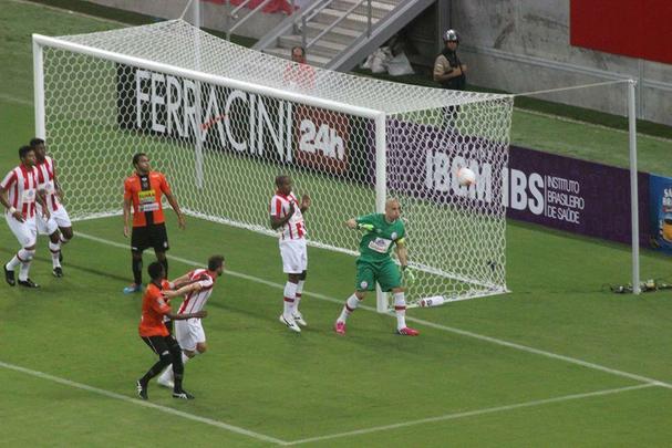 Timbu jogou sua terceira partida pelo Estadual e saiu na frente do Serra Talhada no primeiro tempo com um gol de Renato