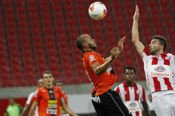 Timbu jogou sua terceira partida pelo Estadual e saiu na frente do Serra Talhada no primeiro tempo com um gol de Renato. Na segunda etapa, Josimar (2) e Guilherme deram nmeros finais ao triunfo alvirrubro.