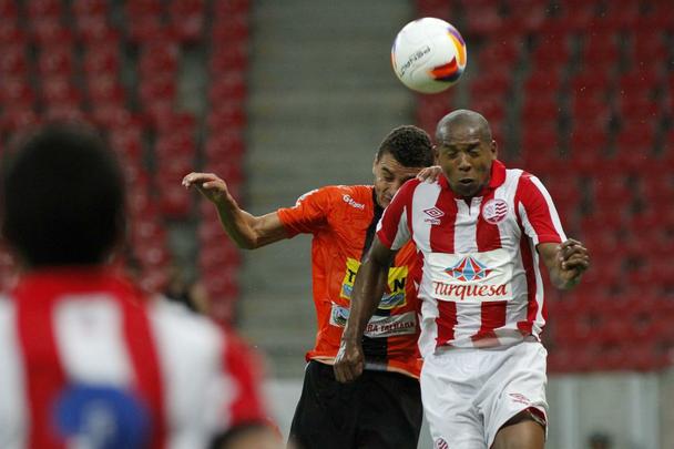 Timbu jogou sua terceira partida pelo Estadual e saiu na frente do Serra Talhada no primeiro tempo com um gol de Renato. Na segunda etapa, Josimar (2) e Guilherme deram nmeros finais ao triunfo alvirrubro.