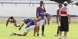 Ricardinho tenta ajustar time coral para partida contra o Central pelo Campeonato Pernambucano, na prxima quarta-feira