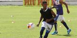 Ricardinho tenta ajustar time coral para partida contra o Central pelo Campeonato Pernambucano, na prxima quarta-feira