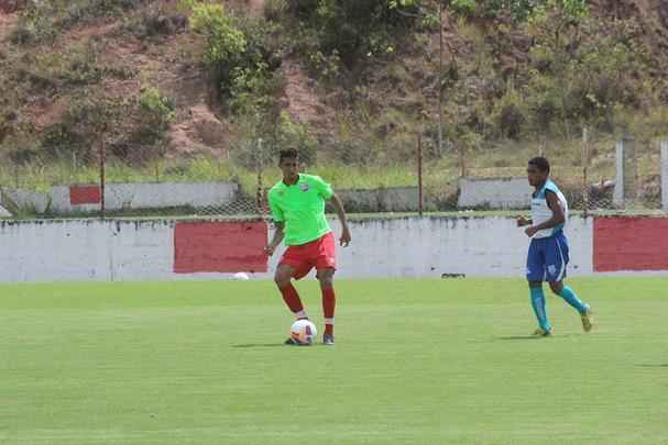 Um dia após o apertado empate com o Central, o elenco alvirrubro se reapresentou ao técnico Moacir Júnior. Enquanto os titulares do encontro com a Patativa participavam de um trabalho regenerativo, os demais disputaram um jogo treino com a equipe da Cabense. Apesar da correria do time adversário, os reservas do Timbu conseguiram fazer valer a maior qualidade técnica e venceram por 3 a 0, com dois gols de Jefferson Nem e um de Welton Felipe. Confira a escalação usada pelo Náutico no amistoso: Jefferson Gol; Bernardo, Welton Felipe, Elivelton e Piauí; Anderson Preto, Gustavo Henrique, Helder Ribeiro e Patrick Vieira; Jefferson Nem e João Paulo.