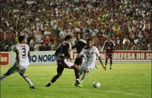 28/04/2010- Em abril de 2010, Nutico e Santa Cruz disputaram a semifinal do Campeonato Pernambucano. No jogo realizado no estdio dos Aflitos, a vitria foi dos alvirrubros por 1 a 0, com gol de Carlinhos Bala. Com o resultado, o Timbu passou para a final da competio.