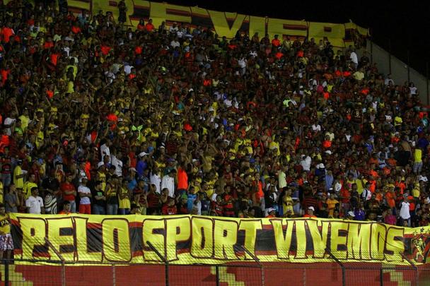Em noite de pouca inspirao, o Sport jogou contra o Central na Ilha do Retiro. S conseguiu o gol da vitria nos instantes finais, atravs de Felipe Azevedo
