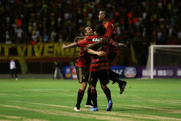 Em noite de pouca inspirao, o Sport jogou contra o Central na Ilha do Retiro. S conseguiu o gol da vitria nos instantes finais, atravs de Felipe Azevedo.
