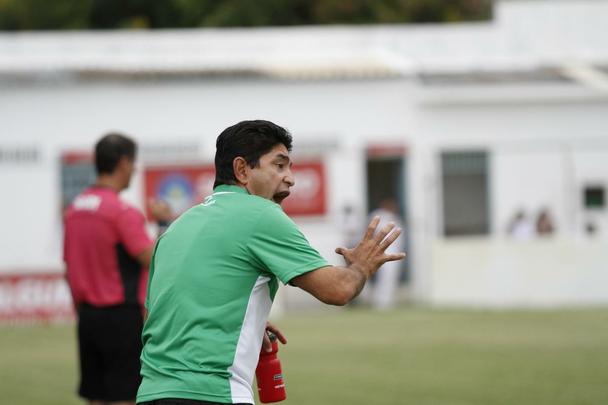 No dia Internacional da Mulher, Salgueiro x Santa Cruz foi precedido por homenagens s mulheres e partida de futebol feminino