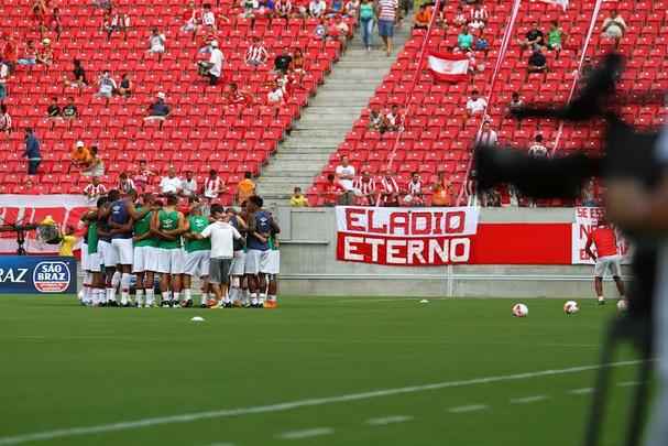 Após um início de jogo morno, o clássico esquentou de vez quando Joelinton foi expulso, ainda no primeiro tempo. Náutico não aproveitou vantagem e, logo na volta do 2º tempo, o Leão abriu o placar com Wendel. Já nos minutos finais da partida, o zagueiro Éwerton Páscoa definiu o placar, após brilhante jogada individual do capitão Durval