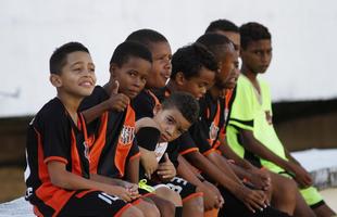 Atletas do Ronas FC realizaram sonho de conhecer os dolos no Arruda
