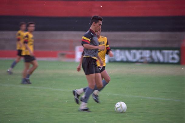 Em 1996, mais um ano sem a dupla. O Sport voltou a disputar a Copa em 1997, mas não passou da primeira fase. Foi derrotado pelo Atlético-PR uma vez (3 a 0) e empatou o outro jogo (1 a 1).