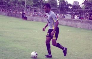 Pernambuco no teve o Nutico em 2004. O Sport venceu o Atltico-RO duas vezes (2 a 1 e 4 a 0) na estreia, mas perdeu na segunda fase. Perdeu uma (2 a 1) e empatou outra (0 a 0) contra o Americano. Alecsandro integrava o elenco leonino.