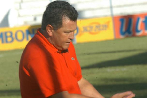 Em 2006, o Leão novamente não participou da Copa do Brasil. O Timbu passou pelo Rio Branco com duas vitórias (1 a 0 e 4 a 1), mas perdeu nas oitavas para o Ipatinga com duas derrotas por 3 a 1. Roberto Cavalo era o técnico.