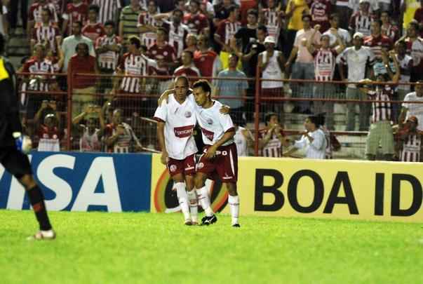 Em 2009, o Sport disputou a Libertadores. Na Copa do Brasil, o Nutico venceu o Moto Club na primeira fase (1 a 1 e 2 a 0) e foi eliminado nas oitavas pelo Internacional (3 a 0 e 2 a 0).