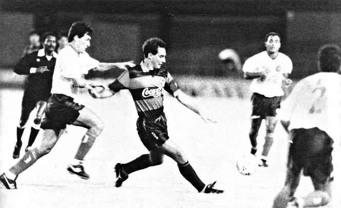 Em 13 de dezembro de 1994, os clubes se enfrentaram nas semifinais do torneio e empataram em 1 a 1 no tempo regulamentar. Nos pnaltis, melhor para o Sport (4 a 3), que seria o campeo daquele ano.