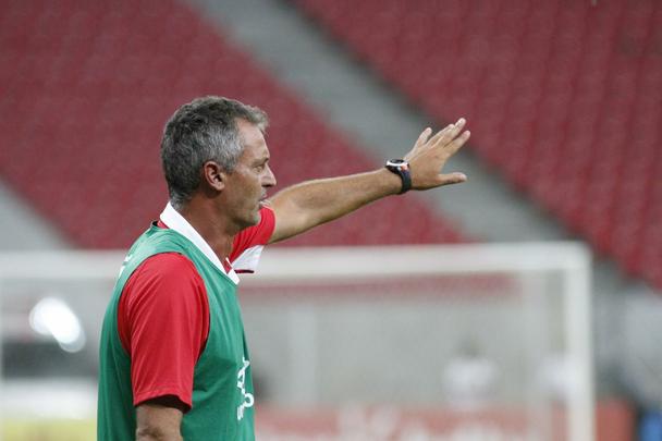 Veja as imagens com os lances do confronto na Arena Pernambuco, pela Copa do Brasil