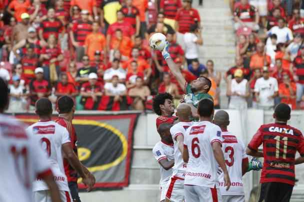Salgueiro empata em 1 a 1 e elimina o Sport do Pernambucano. Equipe sertaneja vai para final indita do Estadual