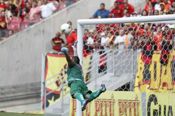 Salgueiro empata em 1 a 1 e elimina o Sport do Pernambucano. Equipe sertaneja vai para final indita do Estadual