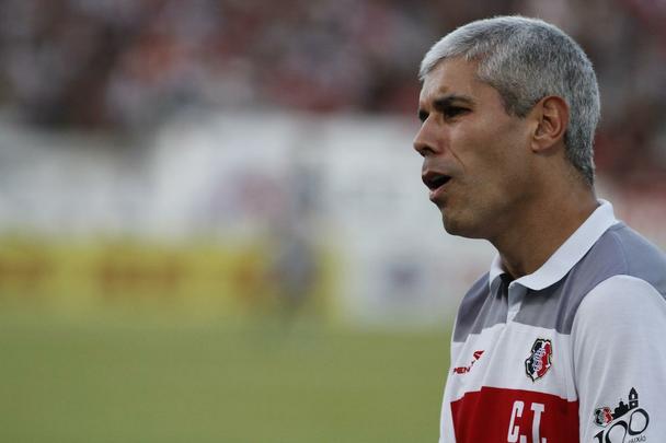 Santa Cruz e Salgueiro duelam no Arruda pela disputa do ttulo pernambucano de 2015