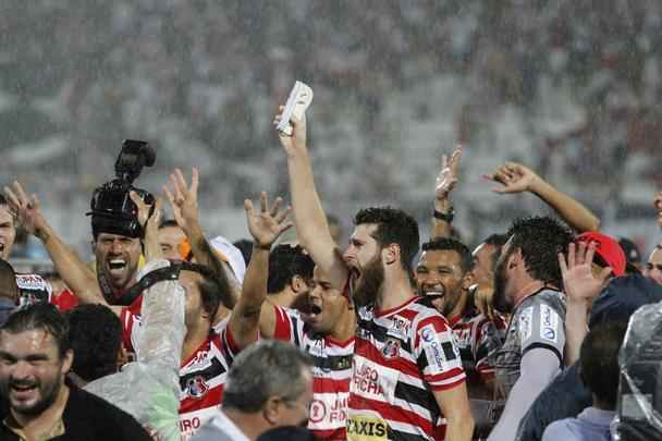 Santa Cruz festeja conquista do Campeonato Pernambucano 