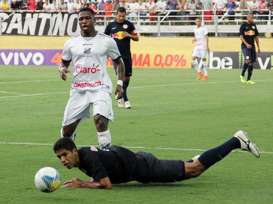 BRAGANTINO - Rebaixado no Campeonato Paulista de 2015 após ficar no 19º lugar, o Bragantino, agora comandado por Osmar Loss, passou por uma grande reformulação no elenco. A equipe contratou 12 jogadores até o início da Série B do Brasileiro. No elenco, o clube conta com o atacante Diego Maurício, que teve uma passagem muito apagada pelo Sport em 2012.
