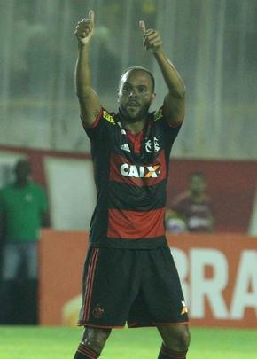 FLAMENGO - O atacante Alecsandro esteve na Ilha do Retiro em 2004. O jogador teve uma rápida passagem pelo Sport após ser emprestado pelo Vitória-BA.