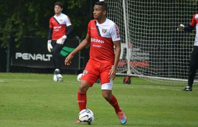 SÃO PAULO - O lateral esquerdo Reinaldo viveu momentos conturbados na Ilha do Retiro em 2012, mas, quando esteve no seu melhor desempenho, assinou contrato com o São Paulo e inicia o Brasileirão como reserva do time.