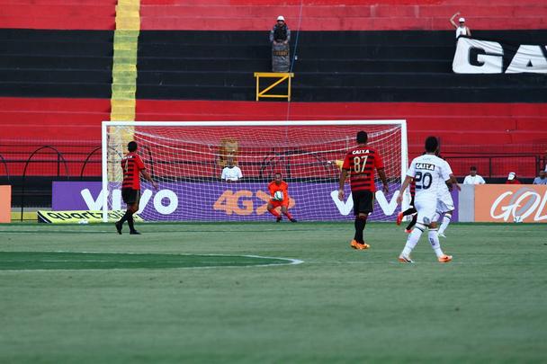 Dominando o jogo desde o início, o Leão não teve dificuldades para vencer o Figueirense por 4 a 1
