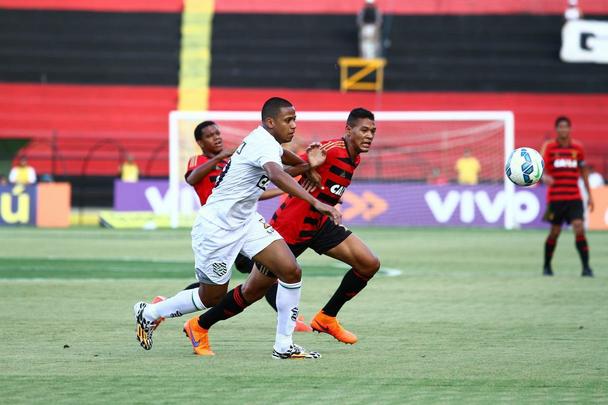 Dominando o jogo desde o início, o Leão não teve dificuldades para vencer o Figueirense por 4 a 1