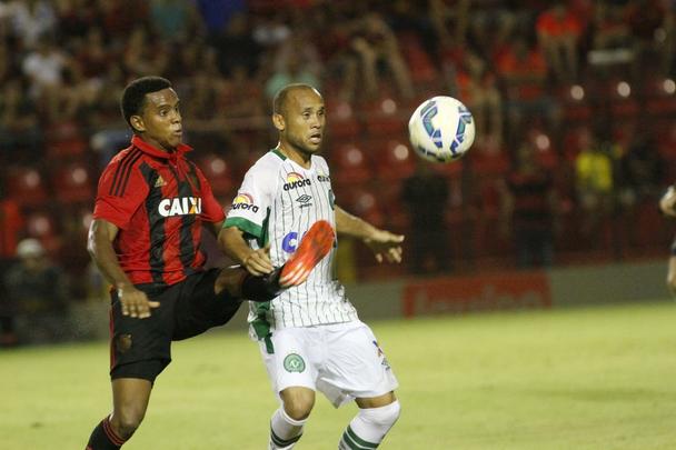 Após a festa, quando a bola rolou, o Sport não teve vida fácil. O Leão fez um primeiro tempo muito ruim e só se recuperou na etapa final, quando marcou os dois gols que precisava, levando a decisão da vaga para os pênaltis