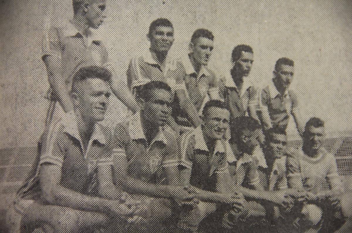Segunda formao de treino da Seleo Cacareco em preparao para o Sul-Americano Extra (Copa Amrica), em 1959, no Equador. 