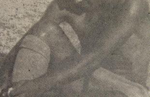 Treino da Seleo Cacareco para o Sul-Americano Extra de 1959 (Copa Amrica). Na foto, o jogador Z de Melo, atacante que defendia o Santa Cruz na poca do torneio.