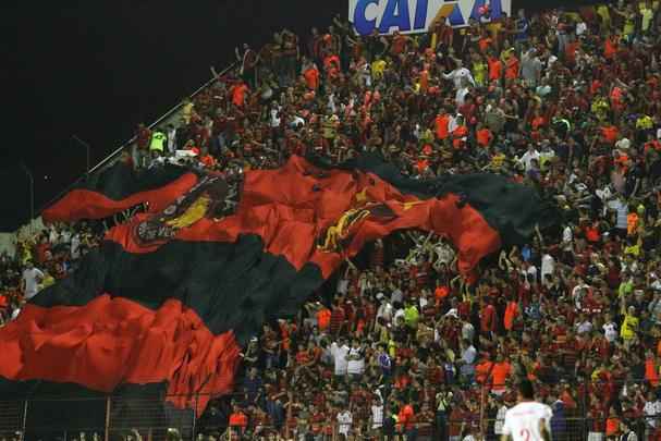 Não deu muito tempo para o Internacional mostrar a que veio. Com um primeiro tempo sufocante, o Sport logo abriu 3 a 0 no placar e somente administrou o resultado na 2ª etapa, diante de um rival que mal conseguiu se achar em campo